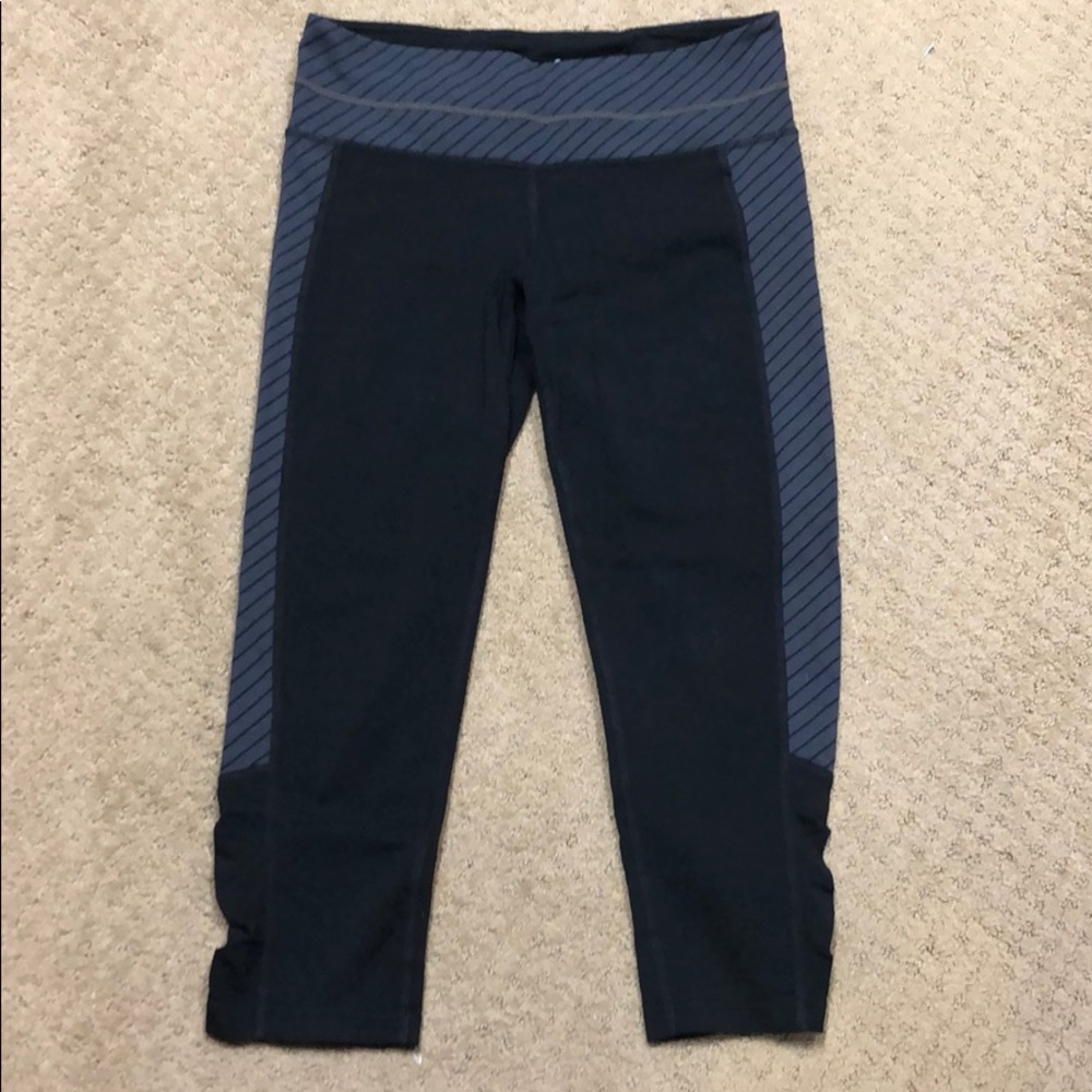 Athleta cropped leggings- small